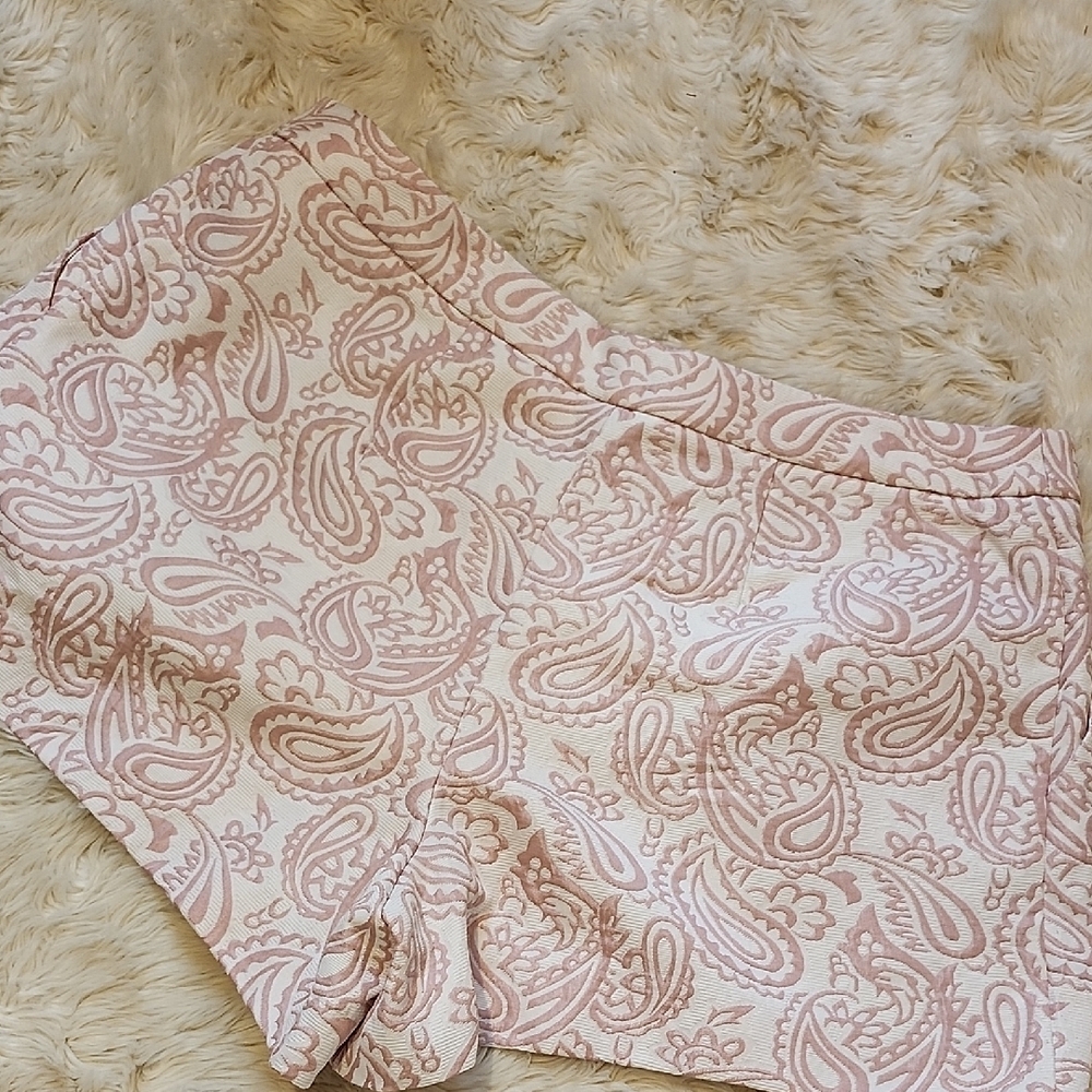 Victoria Beckham Blush Pink Paisley High Waist Shorts - Picture 4 of 4